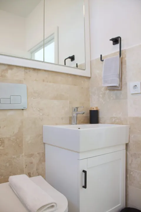 YALIKAVAK GÖKÇEBEL MEVKİİNDE SATILIK 3+1 ÜST KAT DAİRE